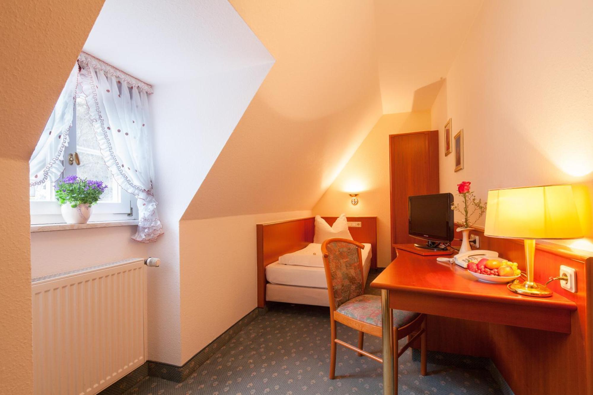 Hotel Domschatz เควดลินบวร์ก ห้อง รูปภาพ