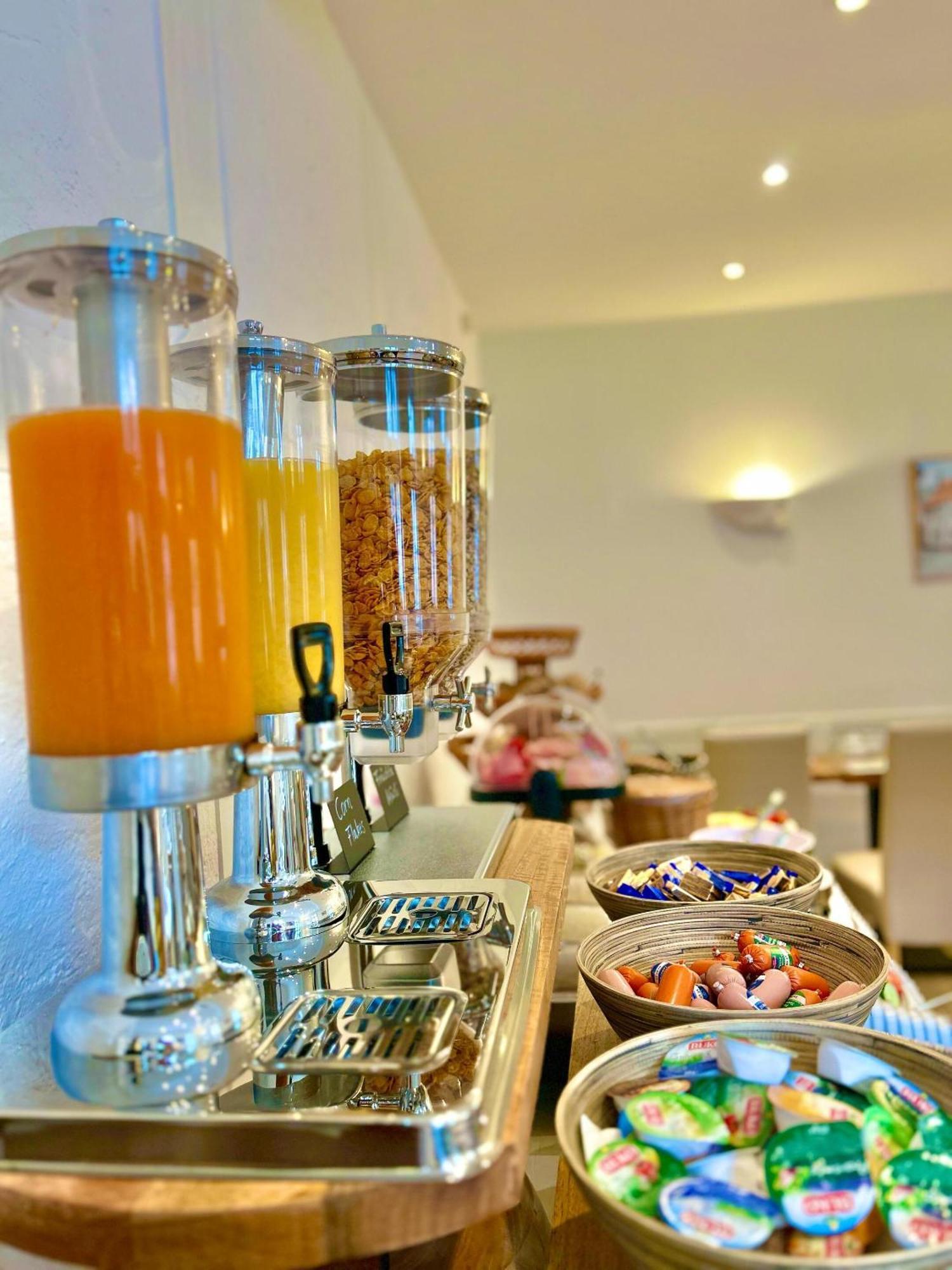Hotel Domschatz เควดลินบวร์ก ภายนอก รูปภาพ