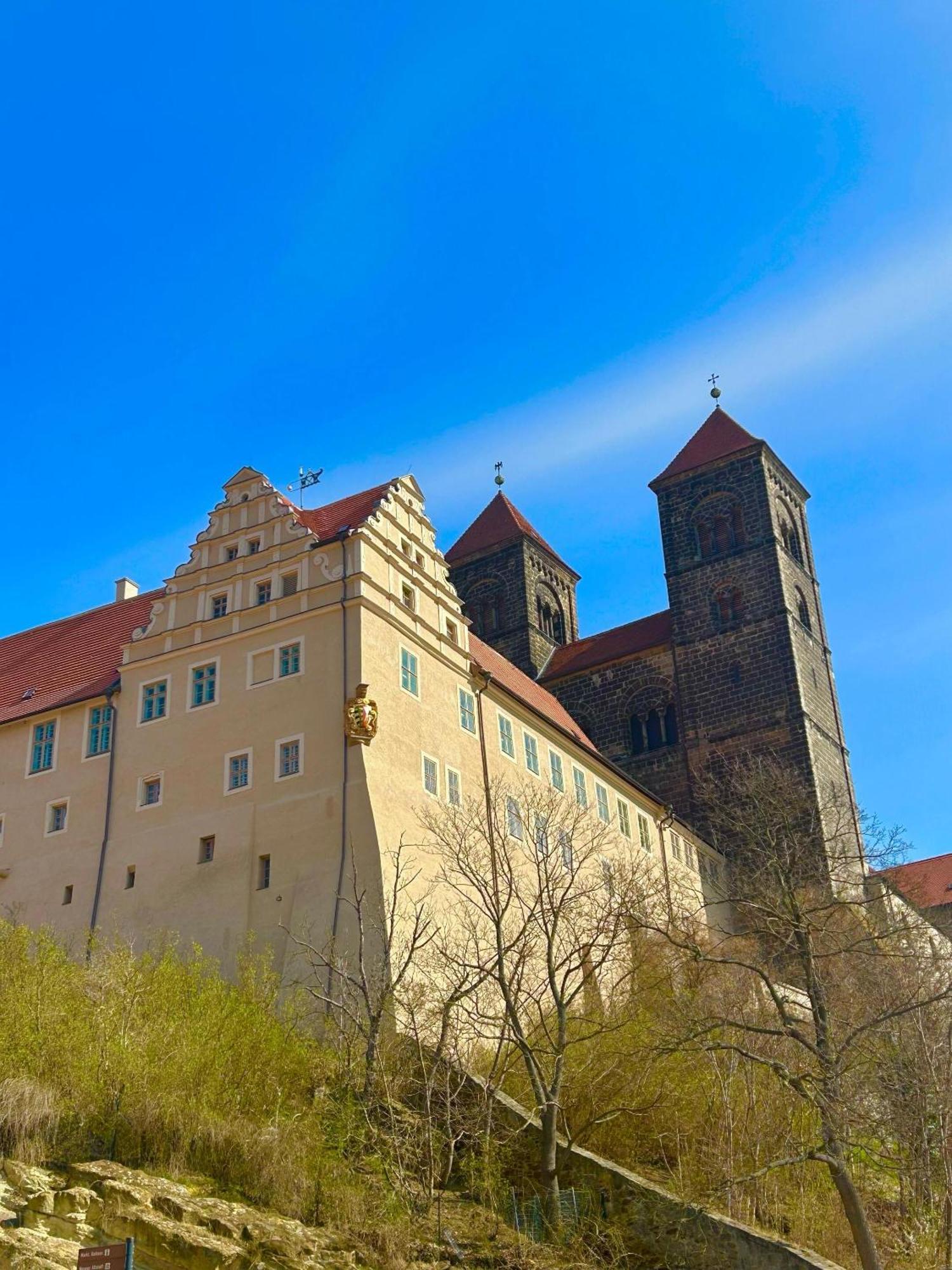 Hotel Domschatz เควดลินบวร์ก ภายนอก รูปภาพ