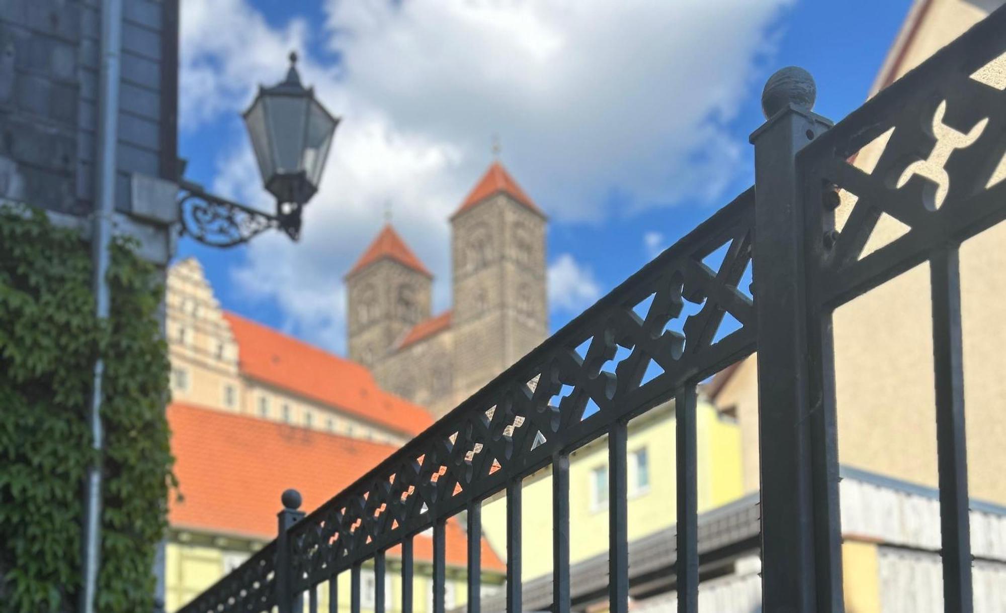 Hotel Domschatz เควดลินบวร์ก ภายนอก รูปภาพ